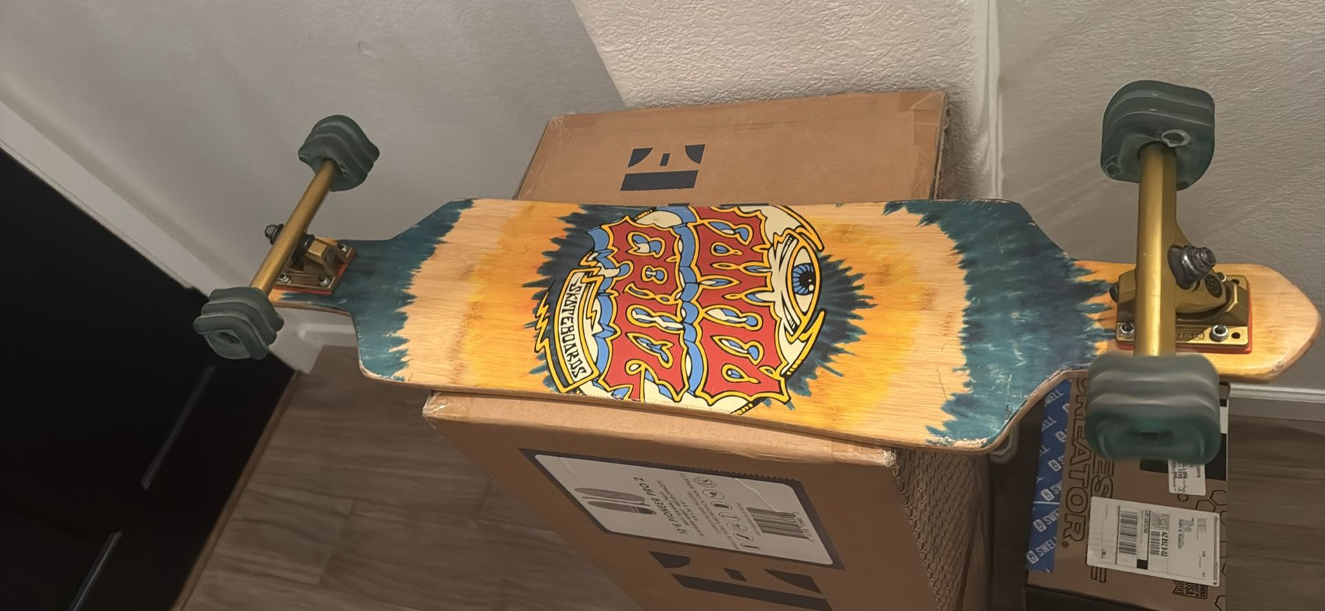 Best Skateboard In AZ Santa Cruz Read Discription