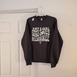Milwaukee Bucks Women’s Small NBA Sweatshirt – Just a Girl Who Loves Milwaukee
