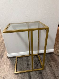 Set of 2 Gold C-Tables with Glass Top –  Modern Glam Side Tables