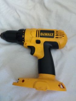 DEWALT DRILL CORDLESS 18V