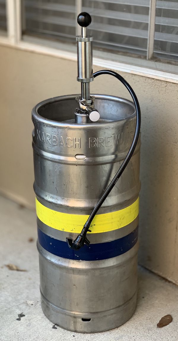 Keg 1/4 barrel = 7.75 gallons = 62 pints & pump for Sale in Houston, TX