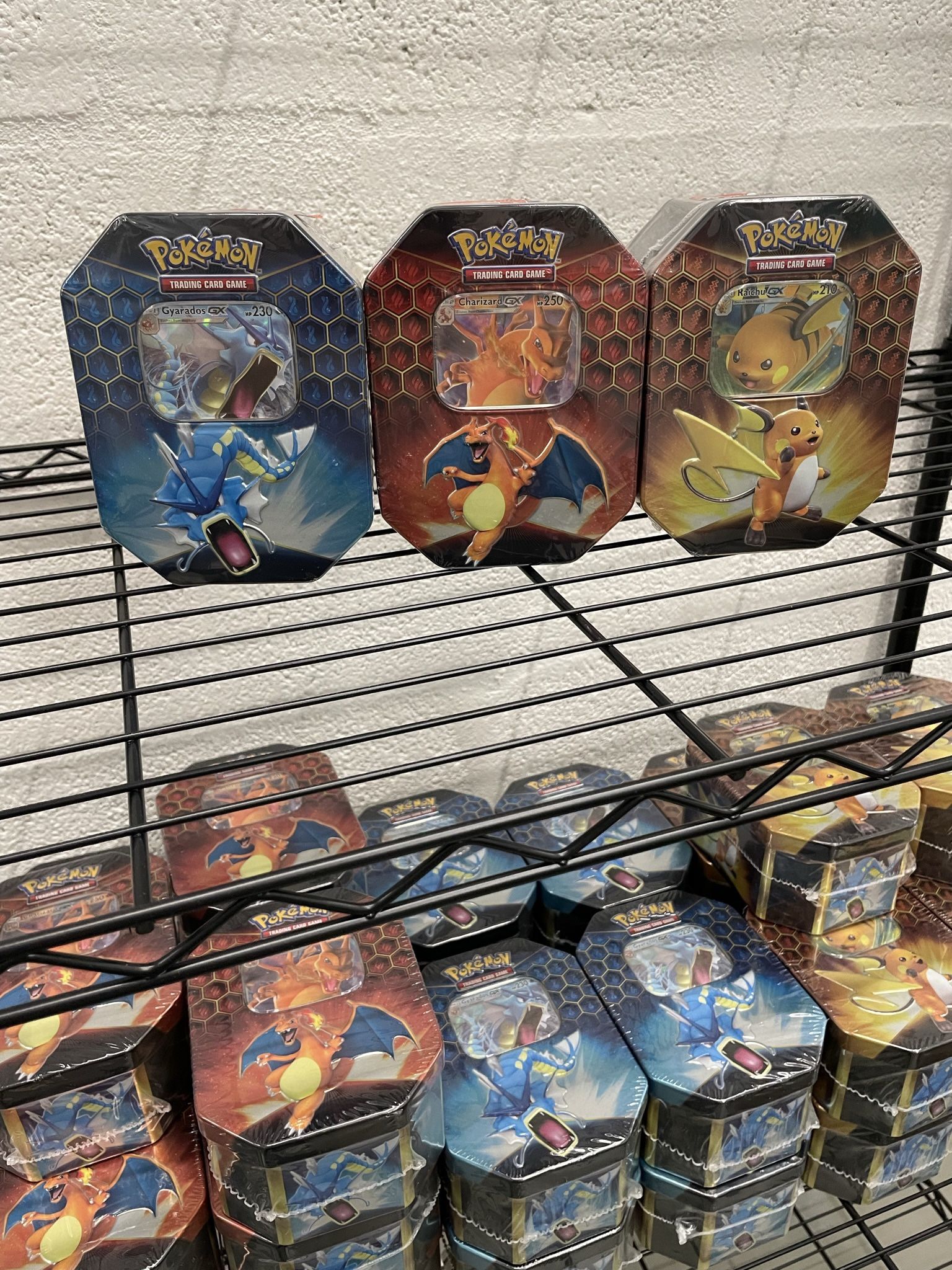 Pokémon Hidden Fates Tin Set (First Print)