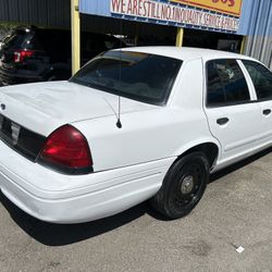 2005 Ford Crown Victoria