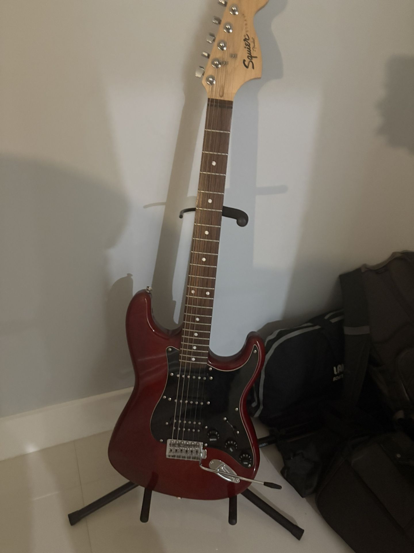 Squire By Fender Stratocaster Affinity Series Electric Guitar