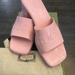 Gucci ‘Wild Rose’ Sandals