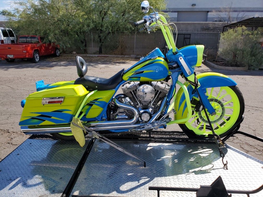 Custom Harley Davidson road king