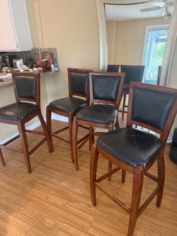 Set of 4 Bar Height Stools with Black Leather Seats