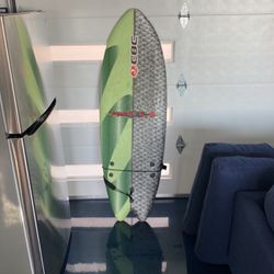 Beginner Surfboard With Leash