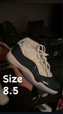 Air Jordan 11 Midnight Navy (Size 8.5)