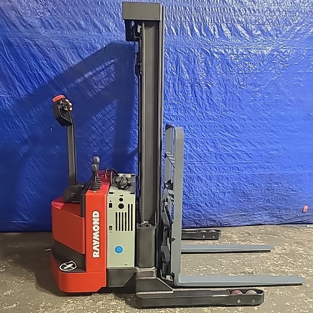 2016 Raymond Electric Pallet Stacker RSS40 - 7