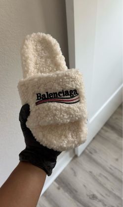 Balenciaga slides with boxes