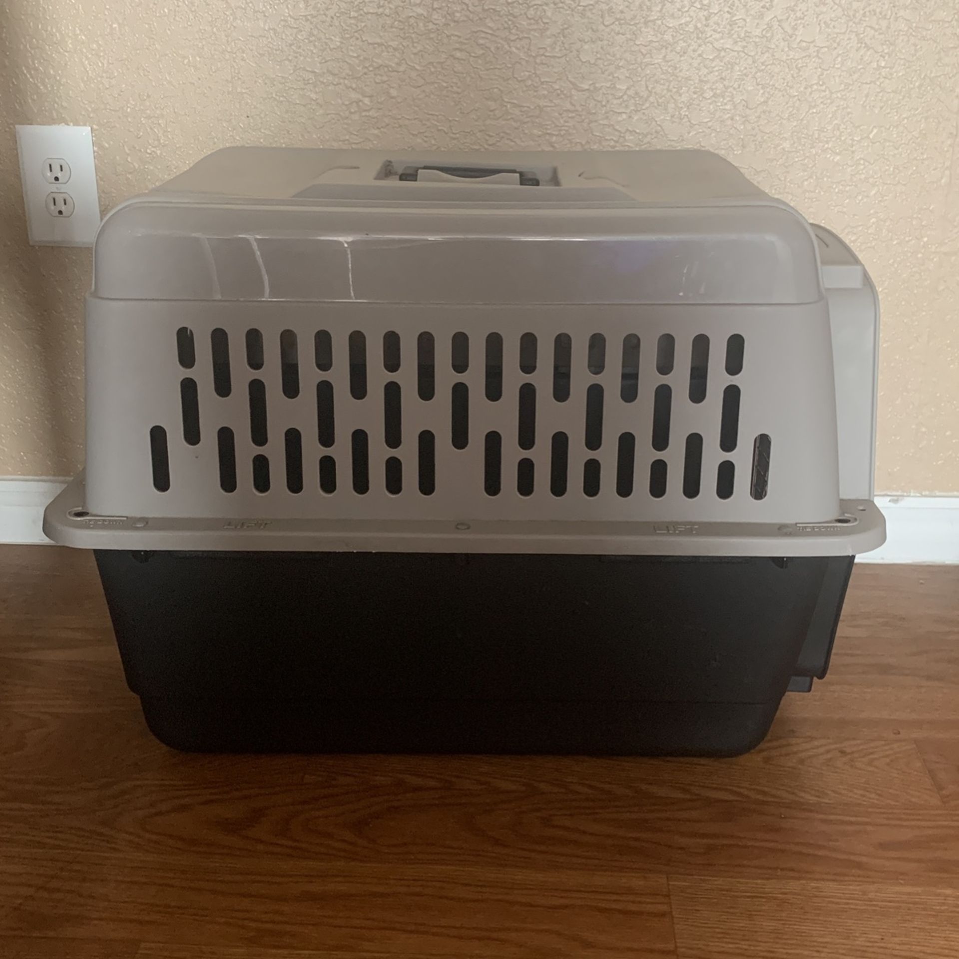 Cargo Dog Kennel