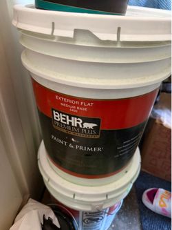 Avocado paint 3/4 full Avocado paint 3/4 full