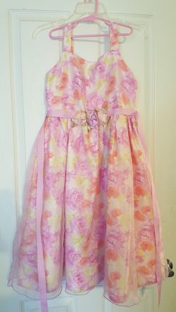 Girls party dress in Tracy