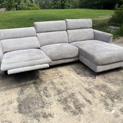 *FREE DELIVERY* Power Recliner Sectional 