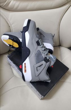 Jordan 4 Retro