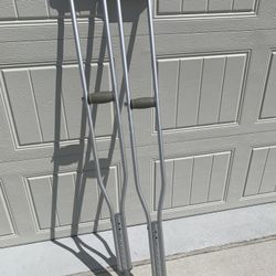 Crutches 