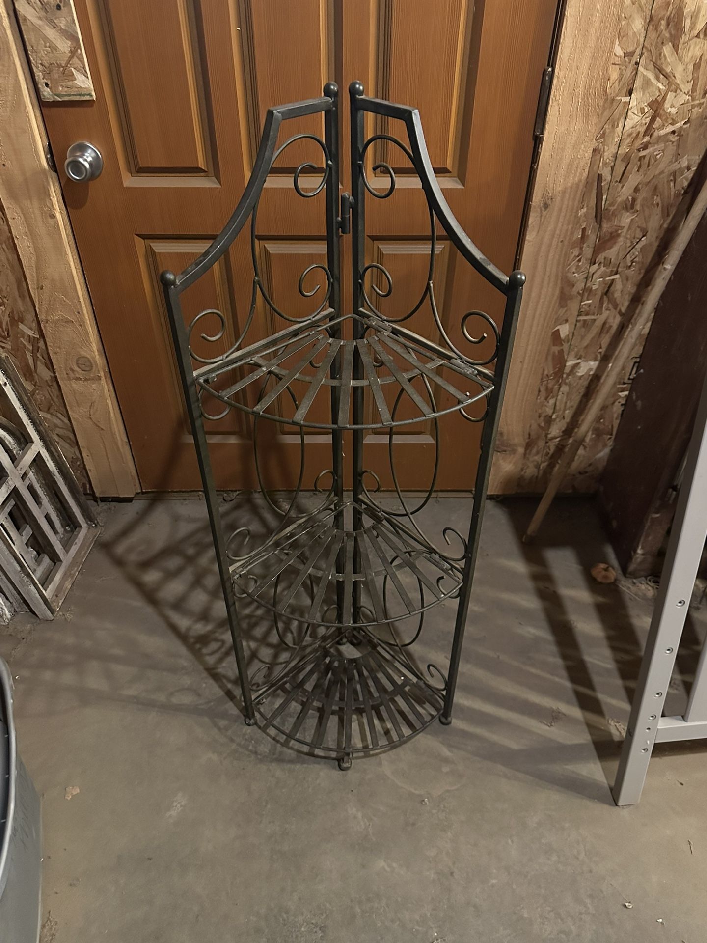 Metal Corner Shelf 