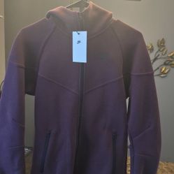 Nike Tech Women's XS