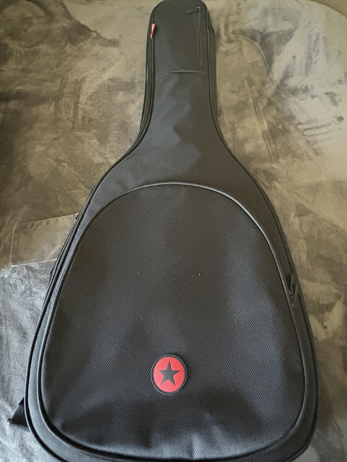 Guitar Yamaha With Protection And Hood