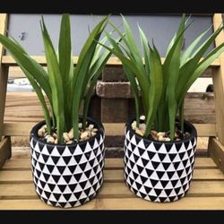 Farmhouse Home Decoration Fake Grass 13” Tall Black White Triangle Design Ceramic Potted Plants Set Of 2