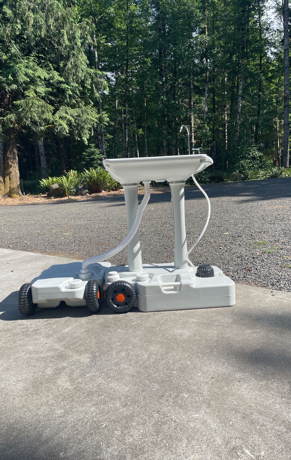 Wheeled Mobile Handwashing Sink