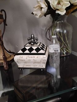 Fleur de Lis Decorative Box with Lid