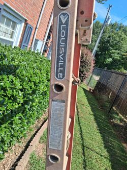 28' Louisville Extension Ladder