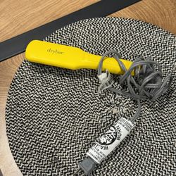 Drybar  Brush Crush Mini Heated Straightening Brush