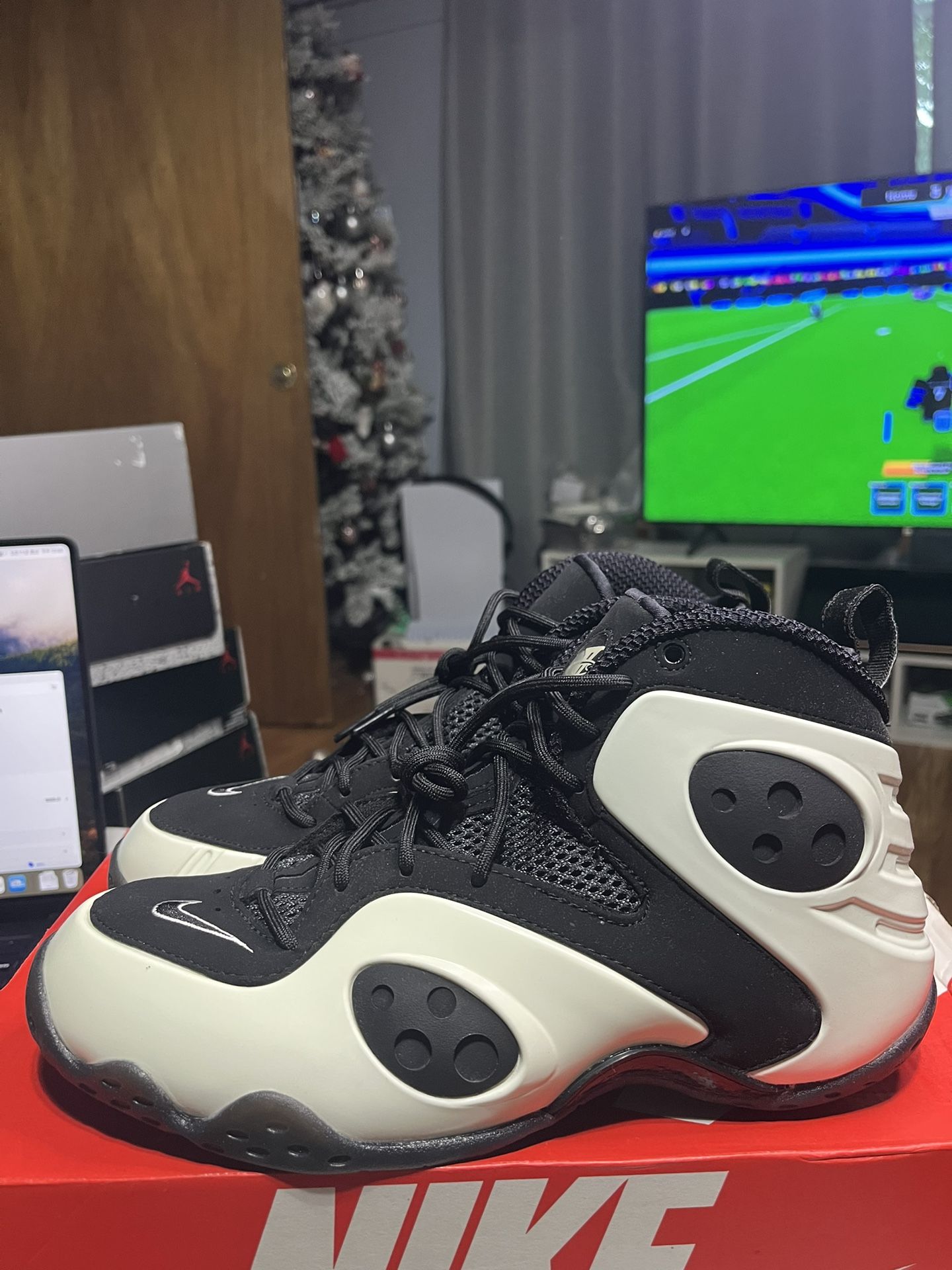Nike Zoom Rookie Glow In The Dark BQ3379-100 Size 8.5