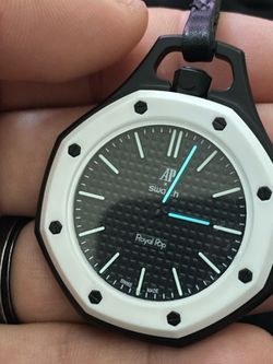 Black and white royal pop pocket watch