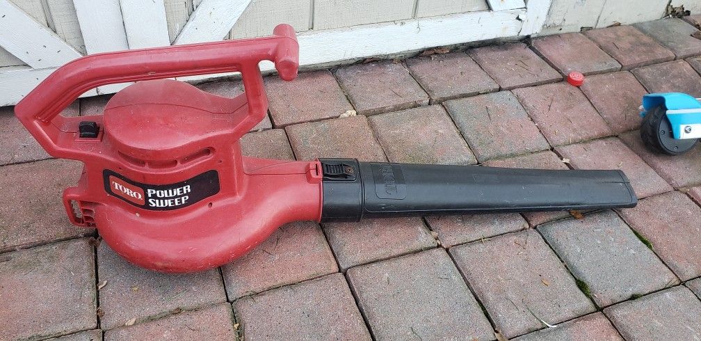 Leaf Blower