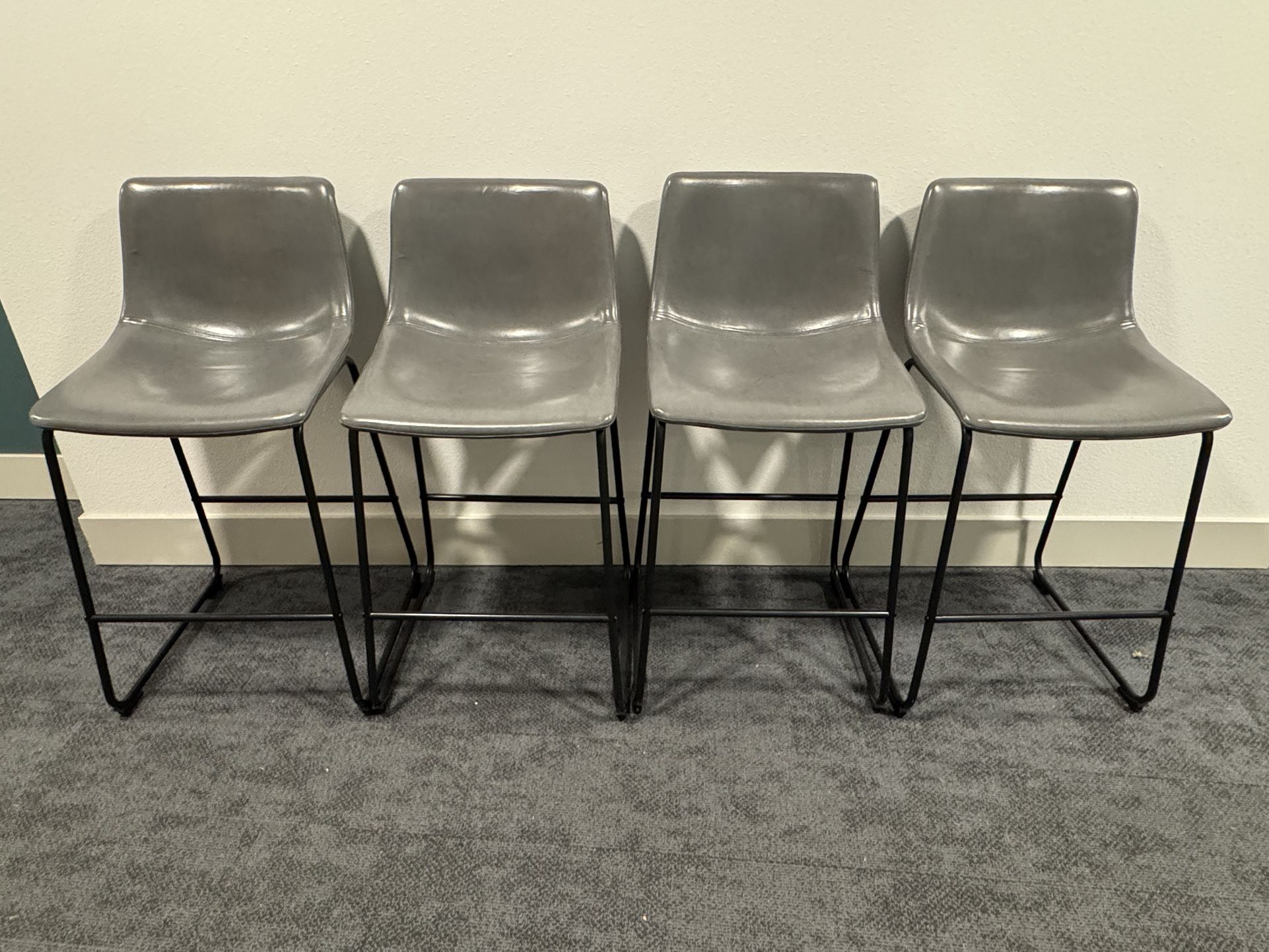 Set of 4 Counter-Height Bar Stools (26” Seat) – Excellent Condition