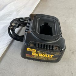 Dewalt 18 volt Charger