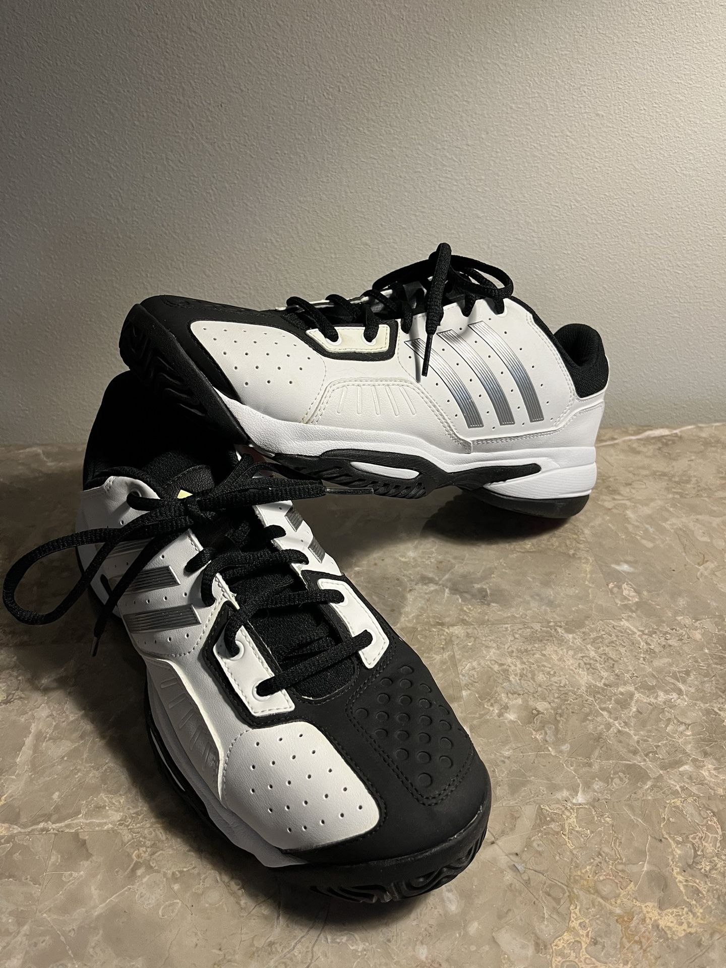NEW Men’s Adidas adiTUFF Sneakers w/Internal TORSION SYSTEM Size 10 / PENDING OFFER