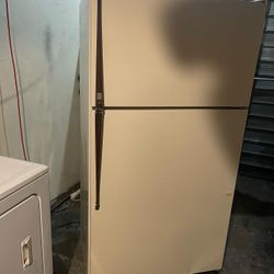 Refrigerator works great I sell them all the time