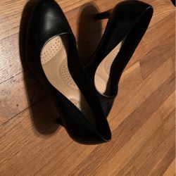 Women’s 6.5 W Dexfec Comfort Pumps