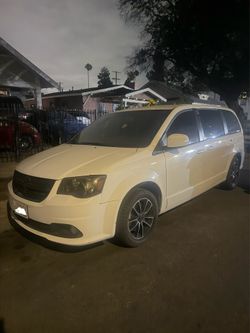Dodge grand caravan 2018