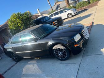 Black chrysler 300