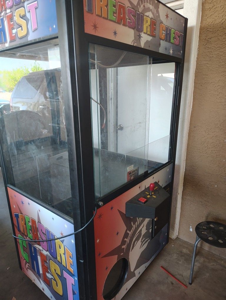 Treasure Chest Claw Machine Arcade Game Vending Machine Bear Machine Crane Machine