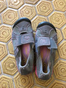 Girls shoes size 1