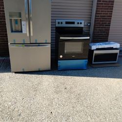 Refrigerator French Door Electric Stove And Microwave 