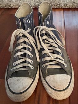 Converse high top men’s shoes. Size 7.5