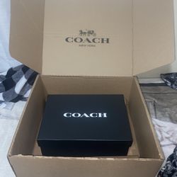 Women’s Coach Slides