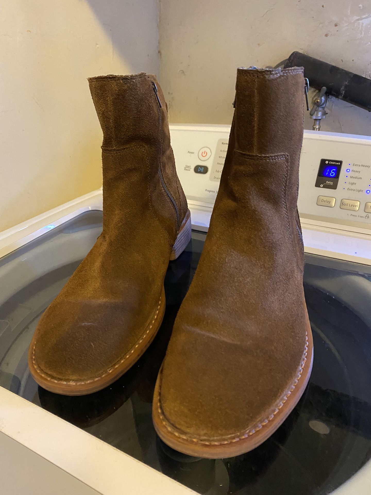 banana-republic-mens-chelsea-boots-brown-18576 Size 12