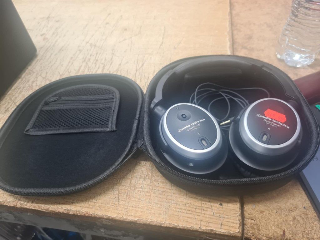 Audio-Technica ATHANC7B QuietPoint Active Noise Cancelling Headphones