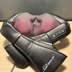 SHOULDER MASSAGER