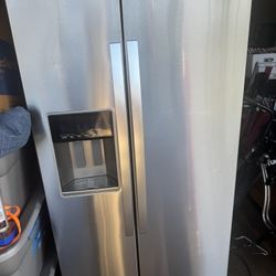 Whirlpool Refrigerator 