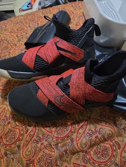 Size 9 men's LeBron James nike