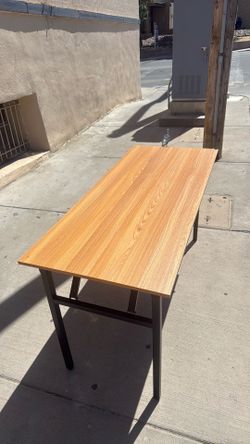 Folding desk